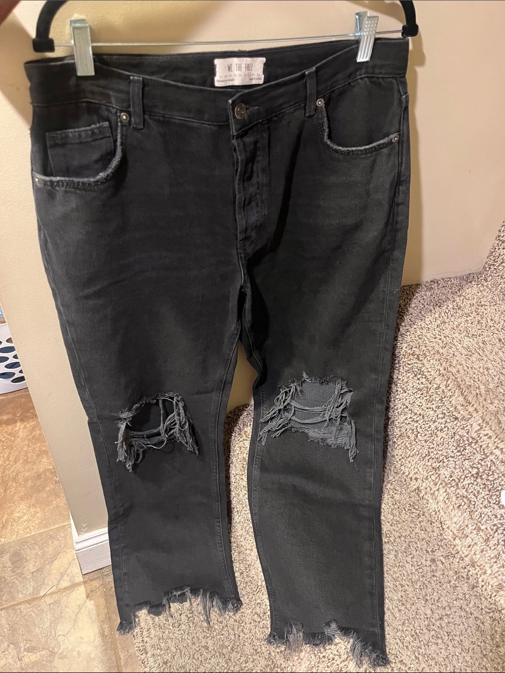 We The Free We The Free Black Distressed Maggie Mid-Rise Straight Jeans